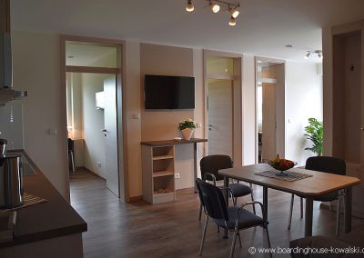 Monteurwohnung Boardinghouse Kowalski Wohnküche www.boardinghouse-kowalski.de Foto GrAbo